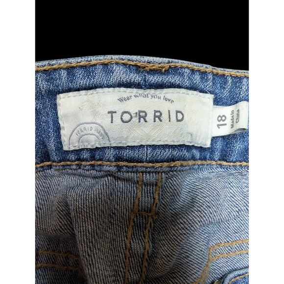 Torrid Boyfriend Distressed Stretch Denim Jeans Women’s Size 18 Plus Size - Picture 3 of 9